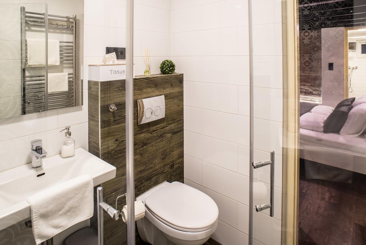 Very Stylish And Fresh Studio Home In The Center Будапеща Екстериор снимка